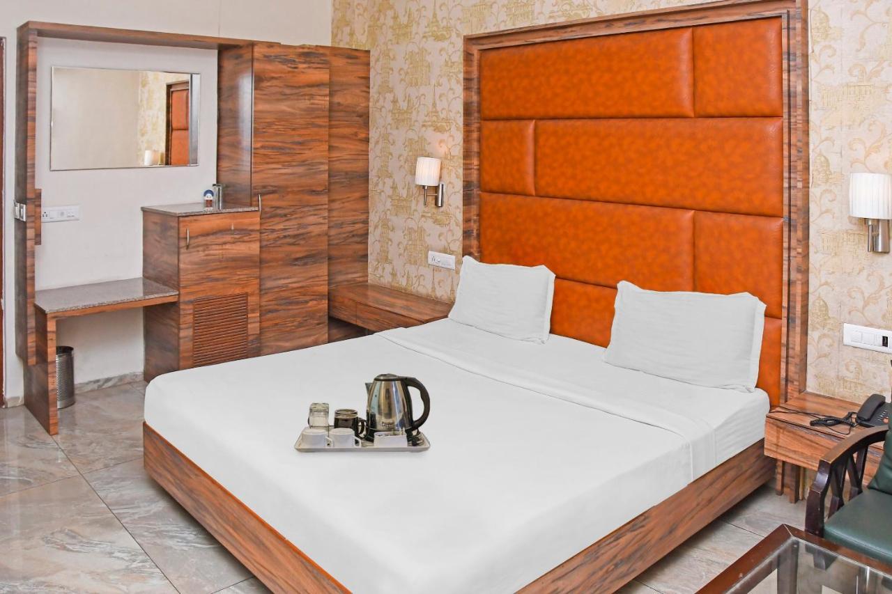 Townhouse 900 Hotel Surya Palace Bhilai Dış mekan fotoğraf