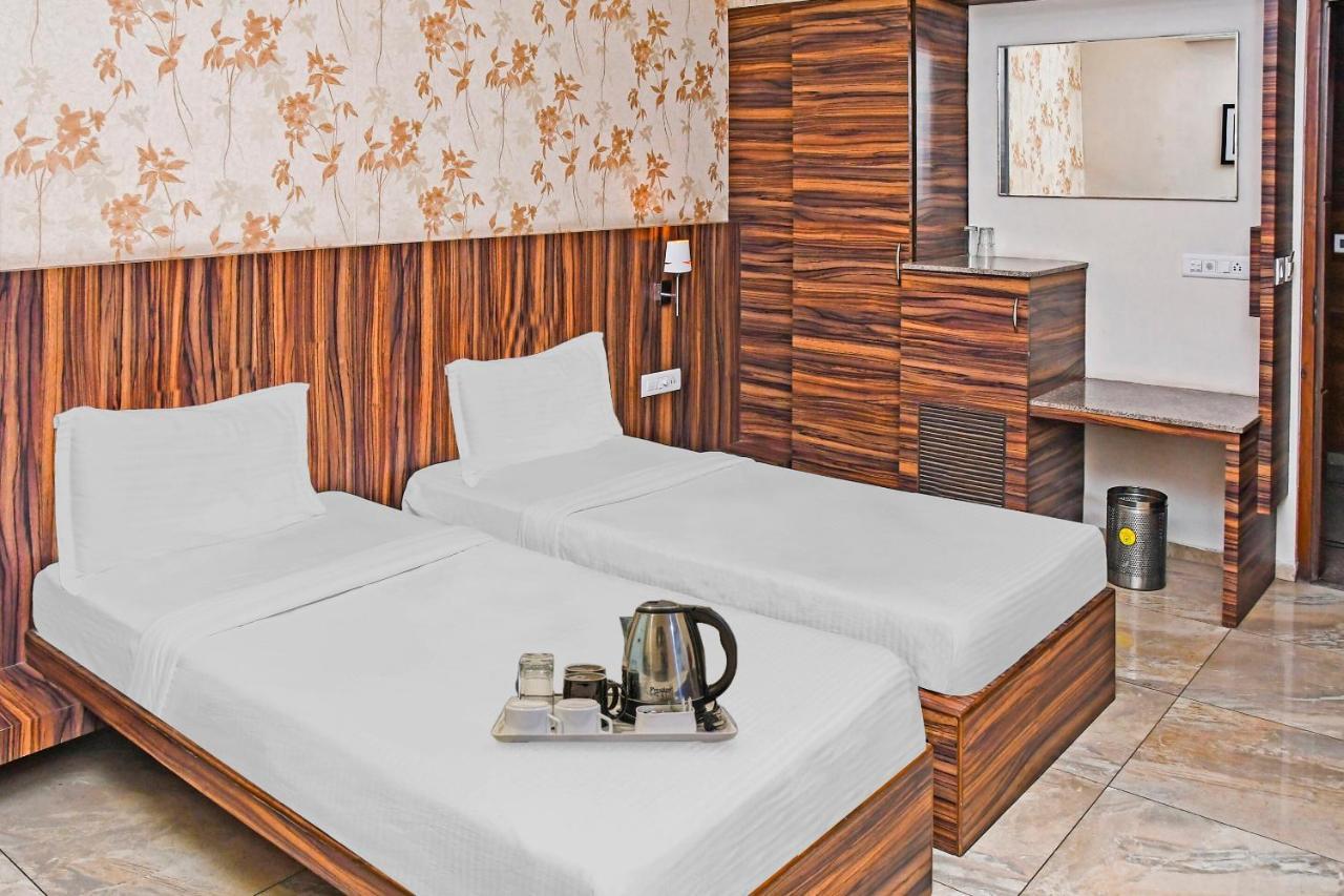 Townhouse 900 Hotel Surya Palace Bhilai Dış mekan fotoğraf