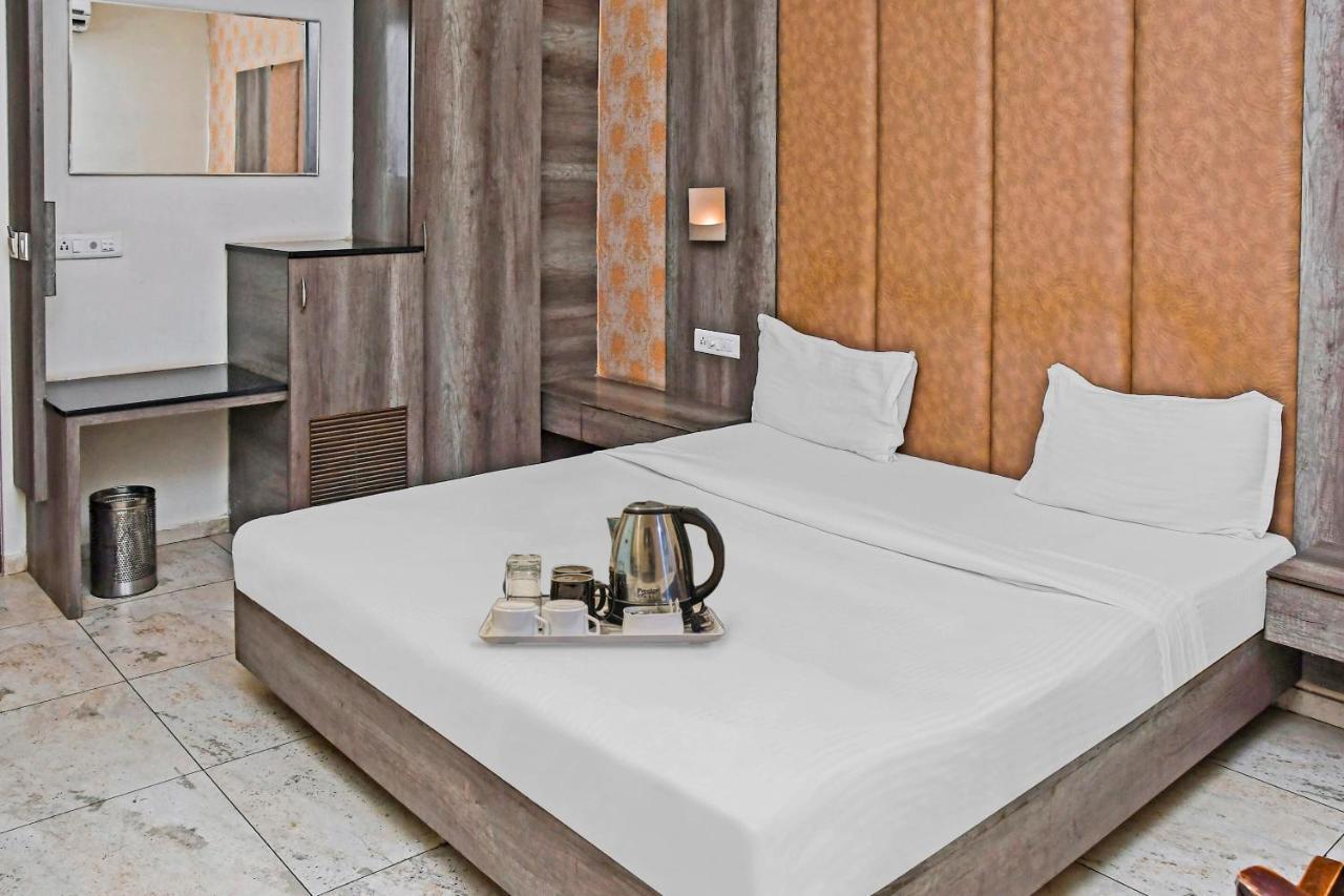 Townhouse 900 Hotel Surya Palace Bhilai Dış mekan fotoğraf